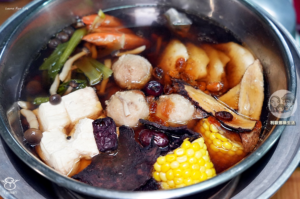 藥膳火鍋必備|聯昌八珍/何首烏燉包開箱!完美防潮,中藥材不再受潮變質 - 第9張圖 藥膳火鍋必備|聯昌八珍/何首烏燉包開箱!完美防潮,中藥材不再受潮變質