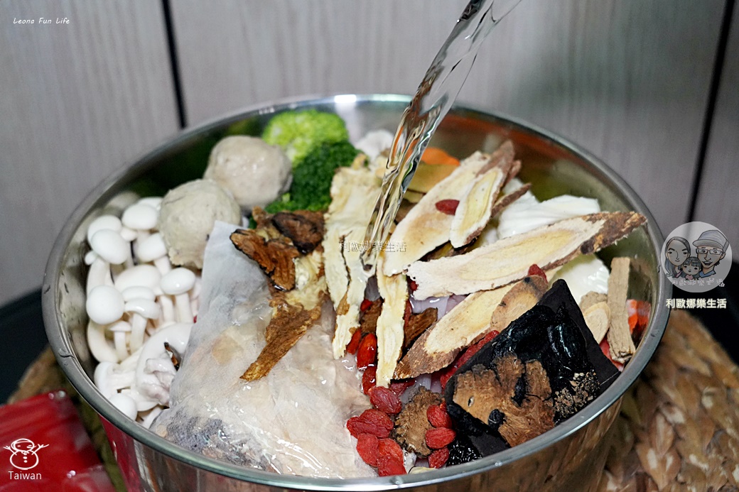 藥膳火鍋必備|聯昌八珍/何首烏燉包開箱!完美防潮,中藥材不再受潮變質 - 第15張圖 藥膳火鍋必備|聯昌八珍/何首烏燉包開箱!完美防潮,中藥材不再受潮變質