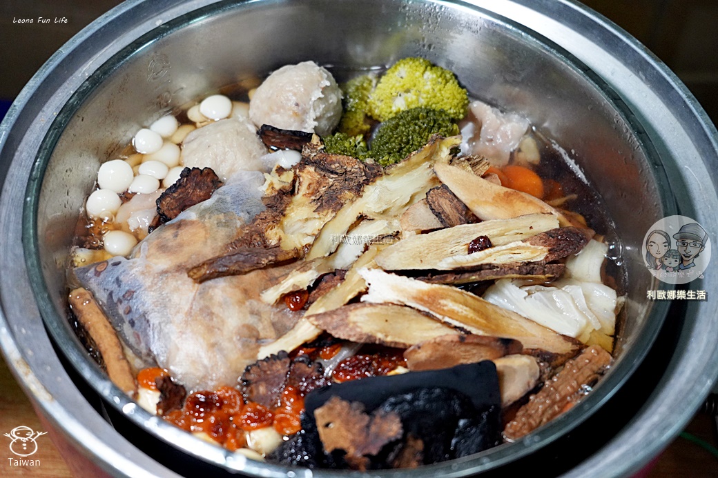 藥膳火鍋必備|聯昌八珍/何首烏燉包開箱!完美防潮,中藥材不再受潮變質 - 第16張圖 藥膳火鍋必備|聯昌八珍/何首烏燉包開箱!完美防潮,中藥材不再受潮變質