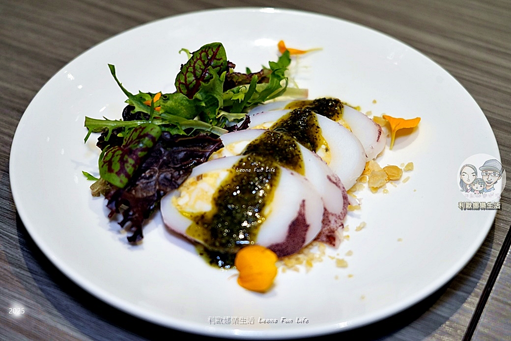 台中東區美食|瀚熙軒茶餐廳-置身博物館吃港點！港式手作創意料理，三人套餐激推櫻桃烤鴨、麟片蔗蝦，親子聚餐一日遊