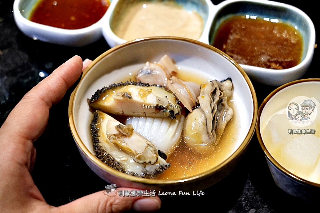 台中頂級火鍋推薦|匠極緻鍋物-雙人奢華套餐:專人桌邊服務,帝王蟹與頂級海陸的感官盛宴 - 第30張圖 台中頂級火鍋推薦|匠極緻鍋物-雙人奢華套餐:專人桌邊服務,帝王蟹與頂級海陸的感官盛宴