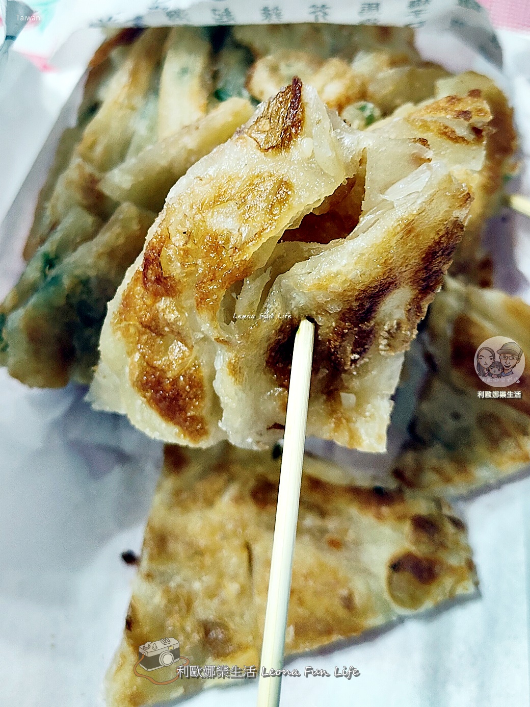 台中太平下午茶|來一張蔥油餅：中興路排隊點心！現揉現煎的酥脆口感，十三種風味任你搭