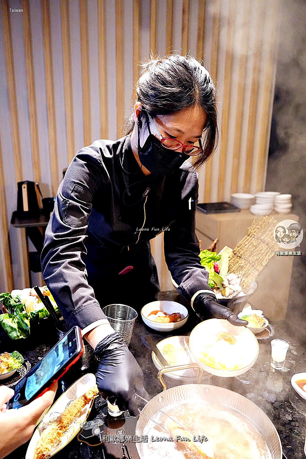 台中頂級火鍋推薦|匠極緻鍋物-雙人奢華套餐:專人桌邊服務,帝王蟹與頂級海陸的感官盛宴 - 第24張圖 台中頂級火鍋推薦|匠極緻鍋物-雙人奢華套餐:專人桌邊服務,帝王蟹與頂級海陸的感官盛宴