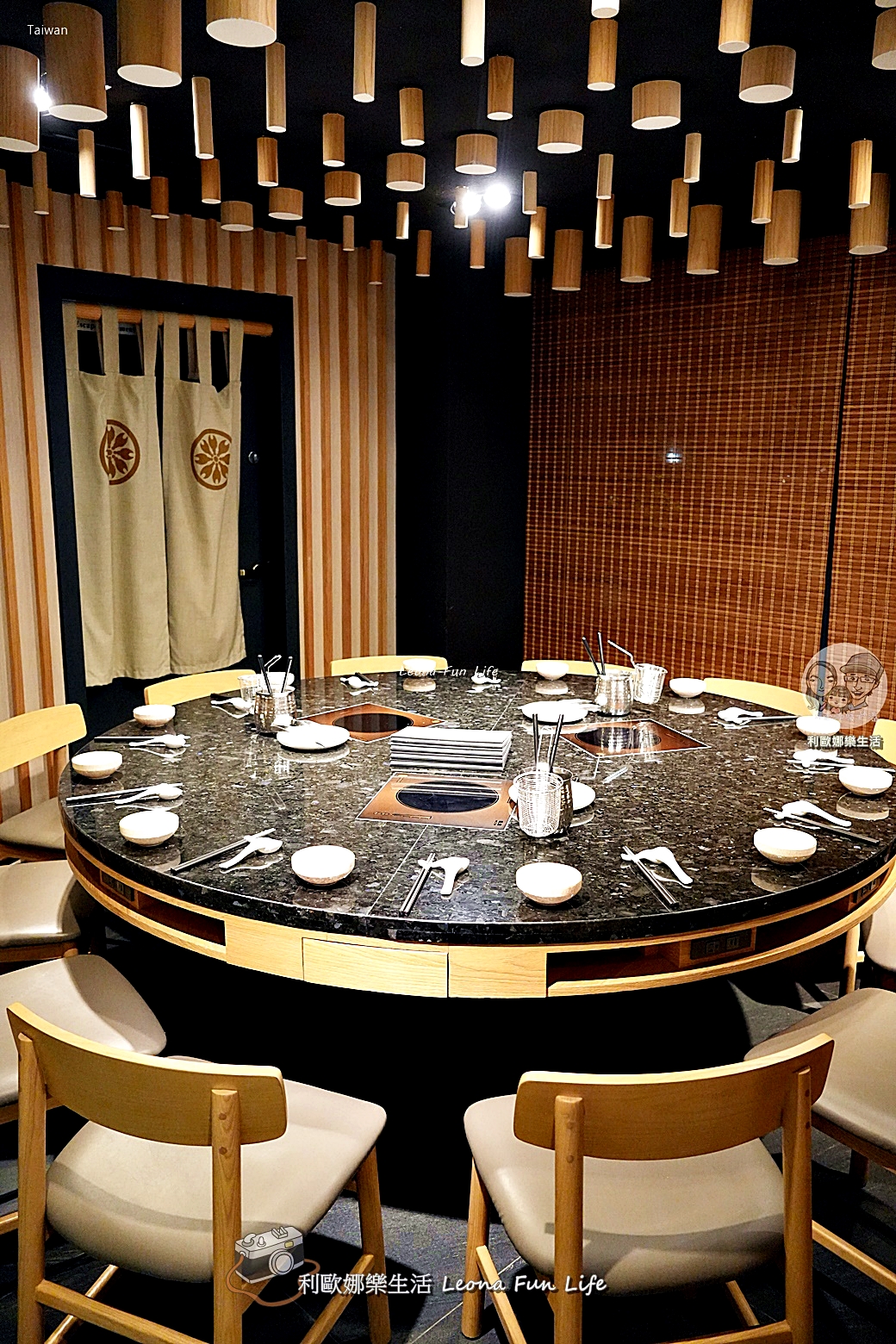 台中頂級火鍋推薦|匠極緻鍋物-雙人奢華套餐:專人桌邊服務,帝王蟹與頂級海陸的感官盛宴 - 第8張圖 台中頂級火鍋推薦|匠極緻鍋物-雙人奢華套餐:專人桌邊服務,帝王蟹與頂級海陸的感官盛宴