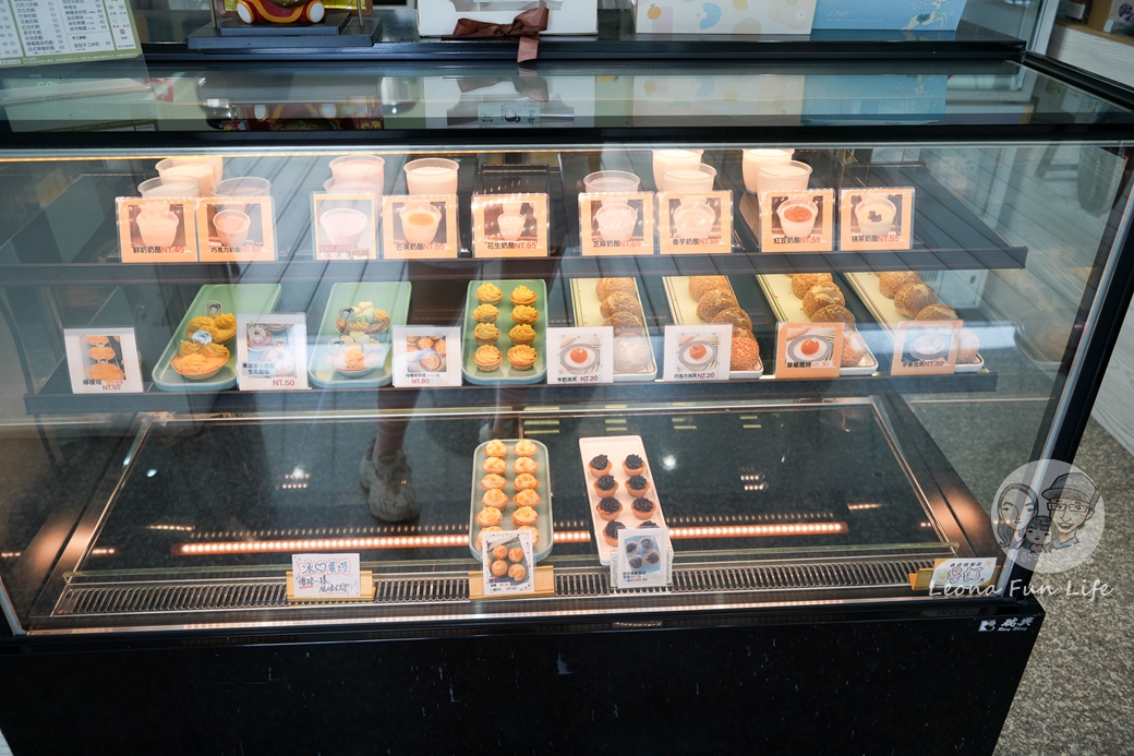 台中甜點|小語甘食所：鹹蛋黃Q芯蛋塔太迷人，酥脆泡芙、手工迷你塔，值得一再回訪的療癒午茶