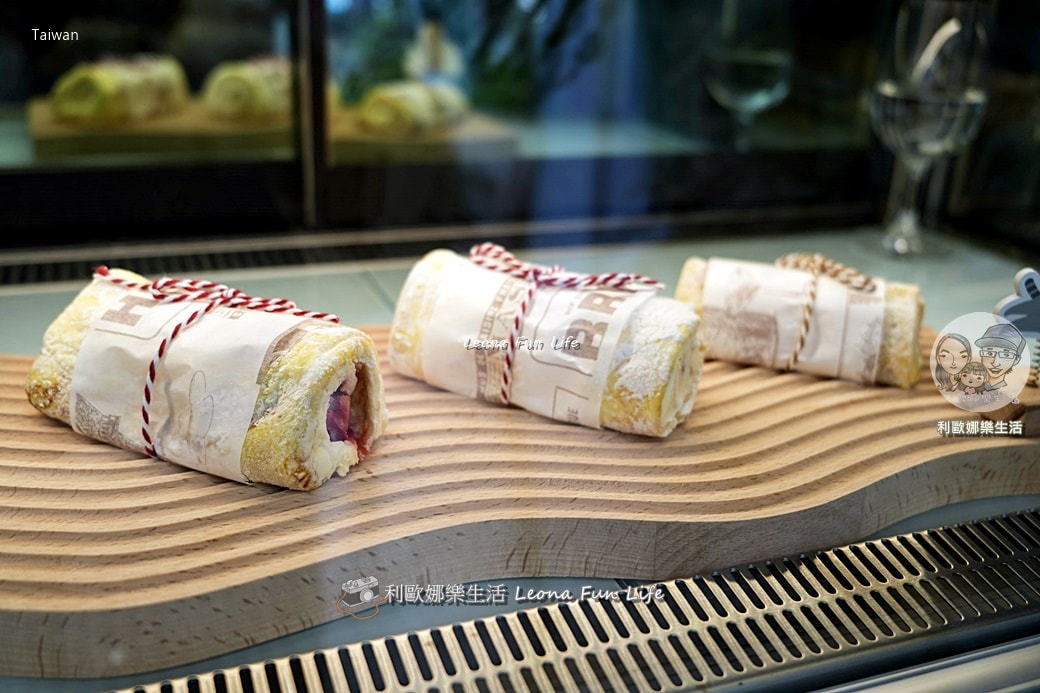 行天宮必訪咖啡廳｜珈琲部 COFFEE & CO-開箱韓國女團同款毛巾卷，季節限定草莓、招牌蝸牛捲，還有萌貓坐鎮！