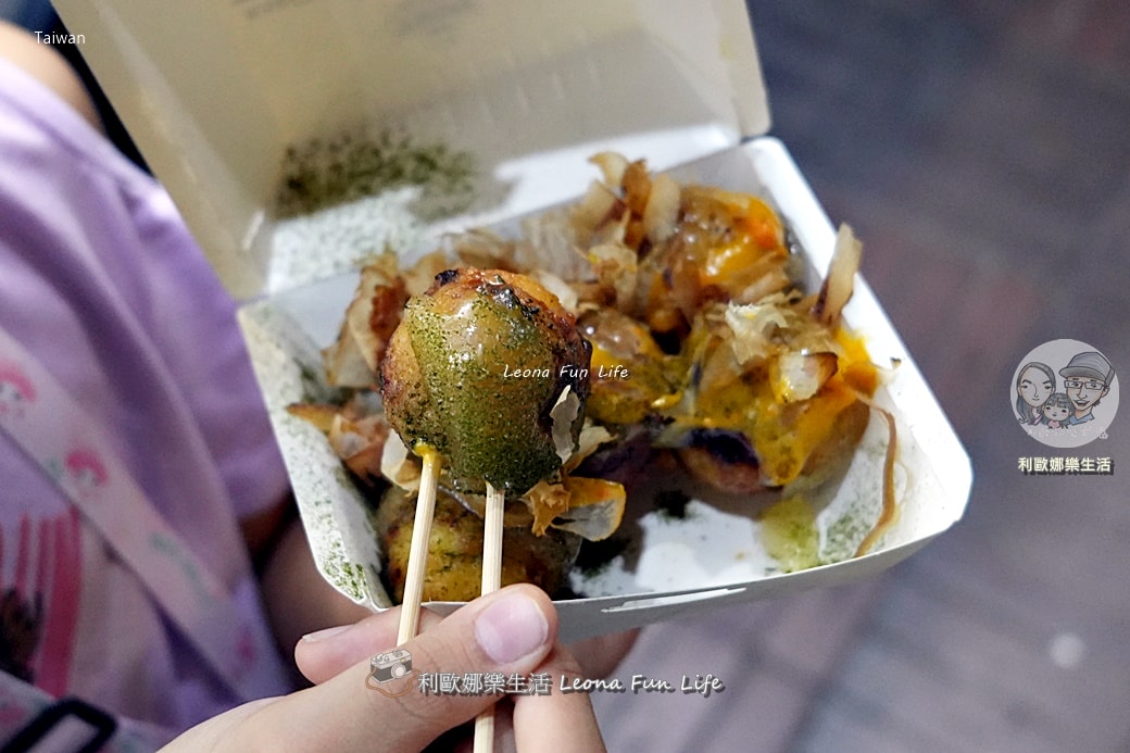 高雄興中夜市美食｜丸more脆皮章魚燒-超酥外皮搭配金莎醬鹹香滋味大推薦!!