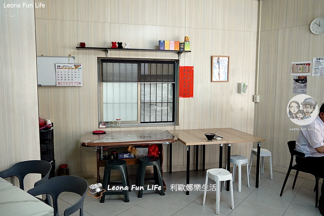 台中東區素食|素溡:天乙宮旁貨櫃屋小店,大推噴香素肉燥飯與手工菜捲 - 第5張圖 台中東區素食|素溡:天乙宮旁貨櫃屋小店,大推噴香素肉燥飯與手工菜捲