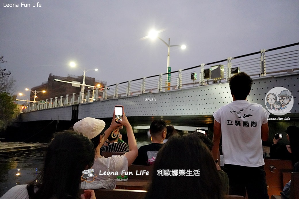 台南運河百年慶|府城遊船記:超酷「低頭過橋」體驗!光影藝術、水上音樂祭全攻略 - 第20張圖 台南運河百年慶|府城遊船記:超酷「低頭過橋」體驗!光影藝術、水上音樂祭全攻略