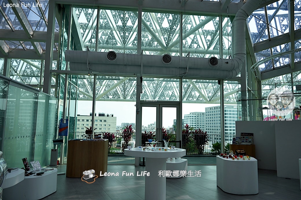 台南親子景點推薦|臺南國家美術館「寫生實驗所」:讓孩子從玩光影開始愛上藝術,雨天躲太陽的最佳室內去處 - 第39張圖 台南親子景點推薦|臺南國家美術館「寫生實驗所」:讓孩子從玩光影開始愛上藝術,雨天躲太陽的最佳室內去處 