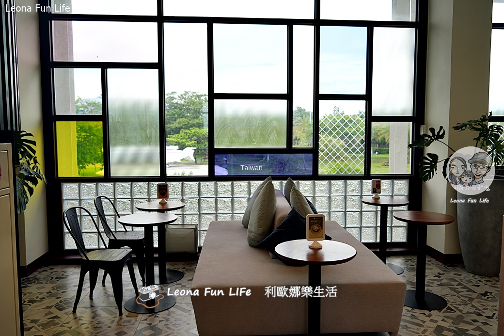 屏東大鵬灣祕境｜漂浮綠洲咖啡：坐擁絕美湖畔的寵物友善空間，零距離感受生態之美！