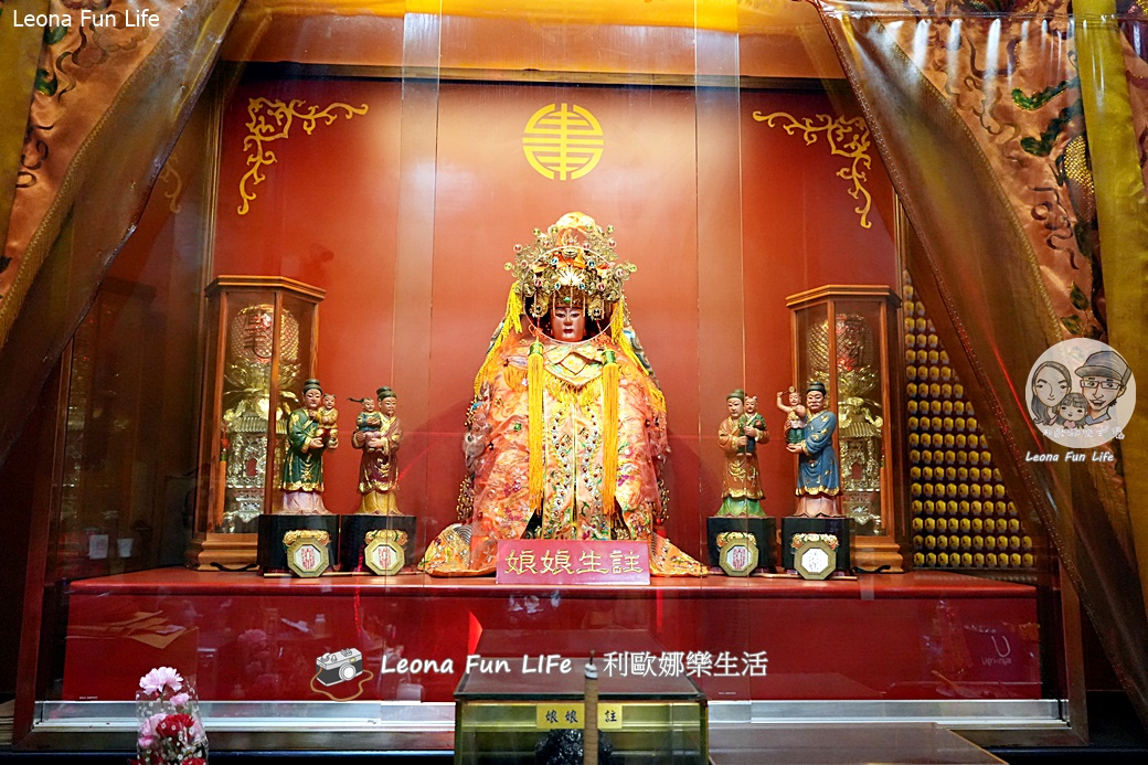 台中拜拜景點|晉封威靈公都城隍廟-壯觀墨玉石獅、十殿閻羅壁畫、二樓觀音金龍池造景,心靈淨化必訪 - 第19張圖 台中拜拜景點|晉封威靈公都城隍廟-壯觀墨玉石獅、十殿閻羅壁畫、二樓觀音金龍池造景,心靈淨化必訪