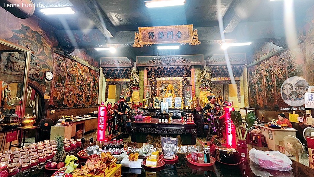 台中拜拜景點|晉封威靈公都城隍廟-壯觀墨玉石獅、十殿閻羅壁畫、二樓觀音金龍池造景,心靈淨化必訪 - 第11張圖 台中拜拜景點|晉封威靈公都城隍廟-壯觀墨玉石獅、十殿閻羅壁畫、二樓觀音金龍池造景,心靈淨化必訪