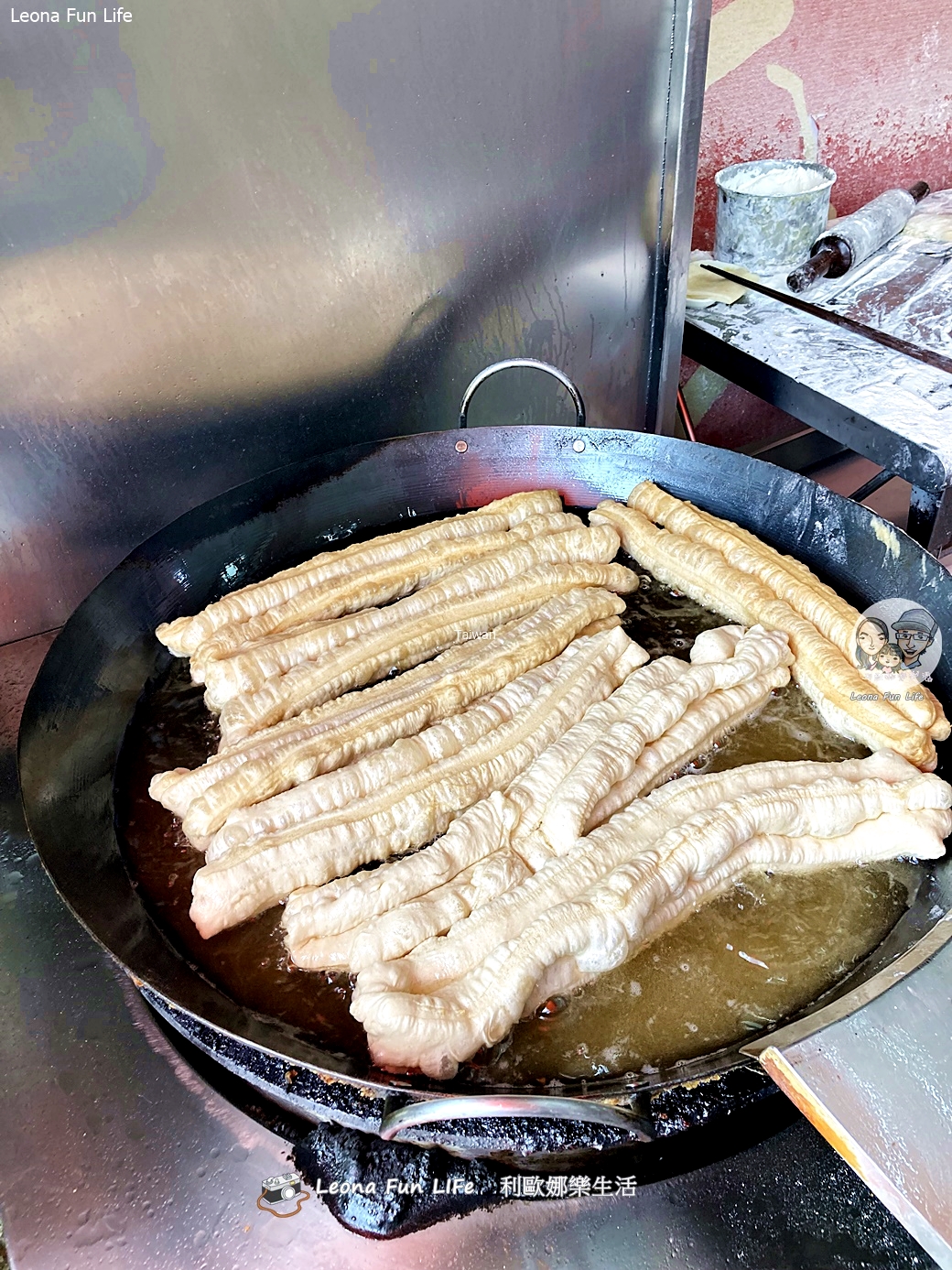 台中北屯必吃早點|東山路「爆餡蔥花燒餅油條」,外酥內軟再配焦香豆漿 - 第8張圖 台中北屯必吃早點|東山路「爆餡蔥花燒餅油條」,外酥內軟再配焦香豆漿