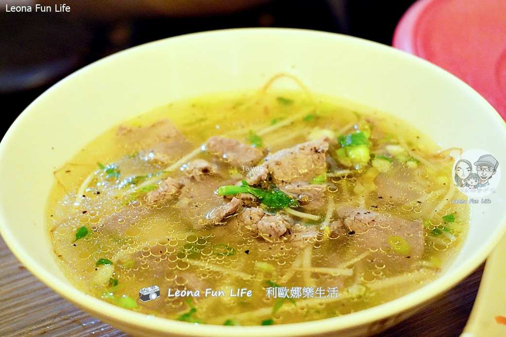 台中中區異國美食｜Hello Vietnam 河內美食-米線拼盤、烤肉串與炸春捲必點，必比登平價美食