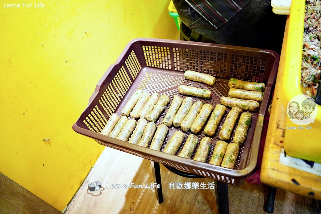 台中中區異國美食｜Hello Vietnam 河內美食-米線拼盤、烤肉串與炸春捲必點，必比登平價美食