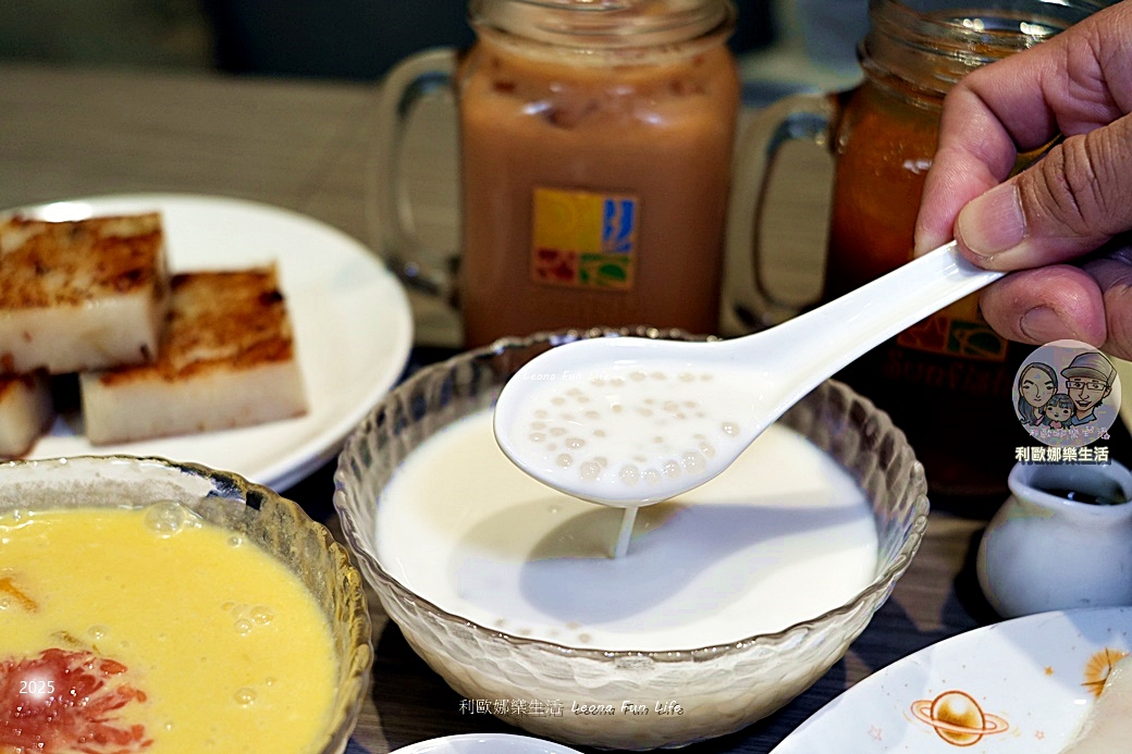 台中東區美食|瀚熙軒茶餐廳-置身博物館吃港點！港式手作創意料理，三人套餐激推櫻桃烤鴨、麟片蔗蝦，親子聚餐一日遊